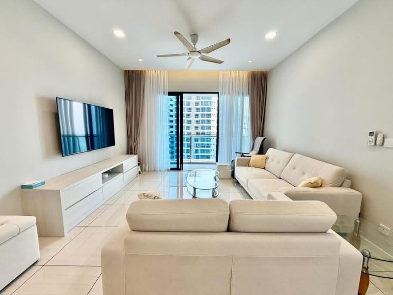 Kondominium untuk Dijual di Queens Residences Q1 @ Queens Waterfront - Francis Chan - Living Room - PropertyGuru.com.my