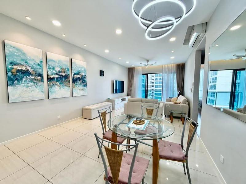 Kondominium untuk Dijual di Queens Residences Q1 @ Queens Waterfront - Francis Chan - Living Room - PropertyGuru.com.my