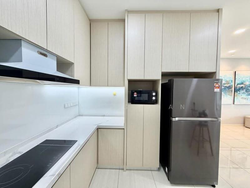 Kondominium untuk Dijual di Queens Residences Q1 @ Queens Waterfront - Francis Chan - Kitchen - PropertyGuru.com.my