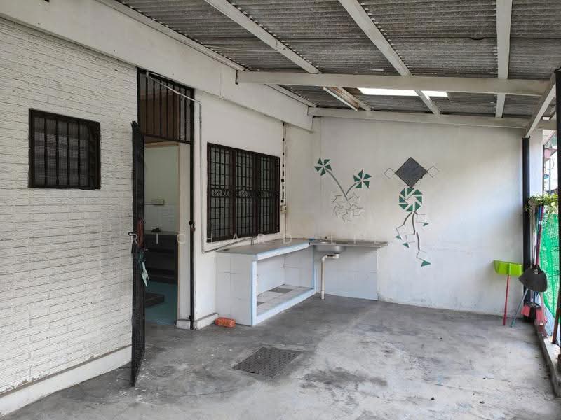 1-storey Terraced House for Sale in SS4 (Petaling Jaya) - Richard Liew - Kitchen - PropertyGuru.com.my