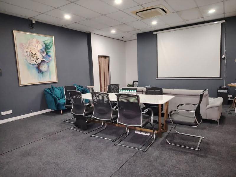 Semi-D Factory for Rent in Taman Desa Cemerlang (Ulu Tiram) - Angel Tan - Living Room - PropertyGuru.com.my