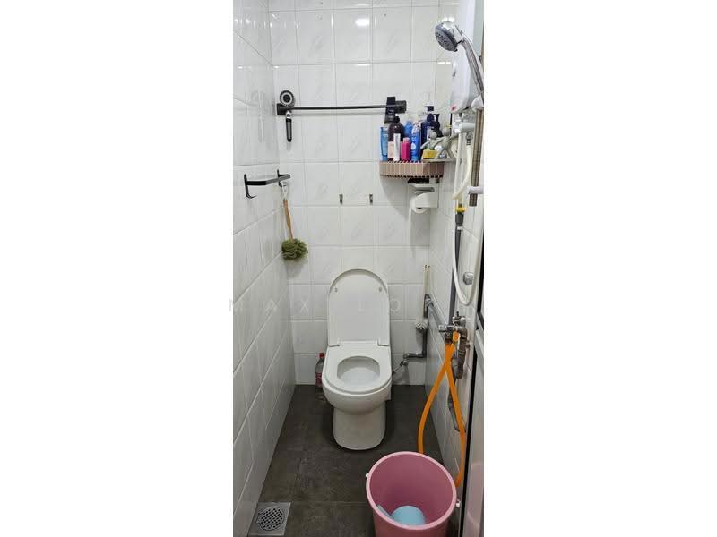 Rumah Teres 1.5-Tingkat untuk Dijual di Kuchai Lama (Kuala Lumpur) - Max Loke - Bathroom - PropertyGuru.com.my