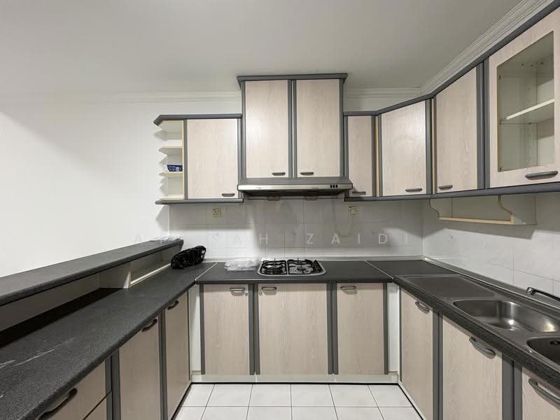 Rumah Bandar untuk Disewa di Country Heights (Kajang) - Afiqah zaidi - Kitchen - PropertyGuru.com.my