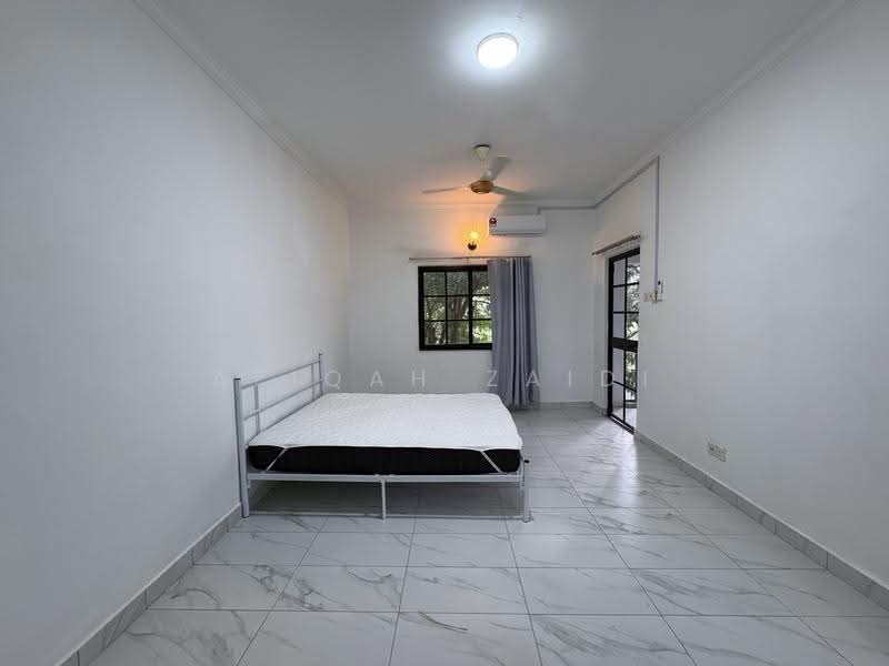 Rumah Bandar untuk Disewa di Country Heights (Kajang) - Afiqah zaidi - Bedroom - PropertyGuru.com.my