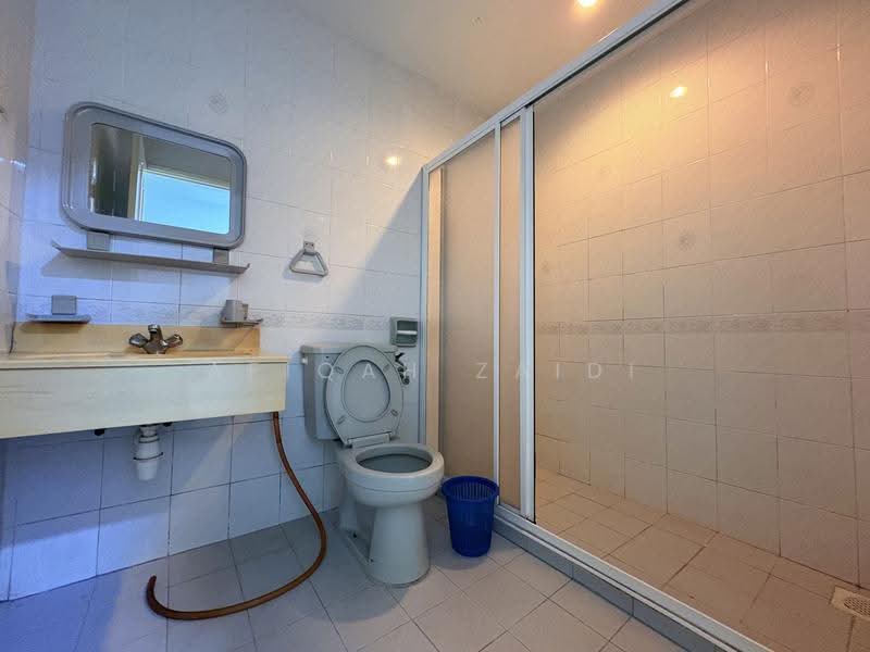 Rumah Bandar untuk Disewa di Country Heights (Kajang) - Afiqah zaidi - Bathroom - PropertyGuru.com.my