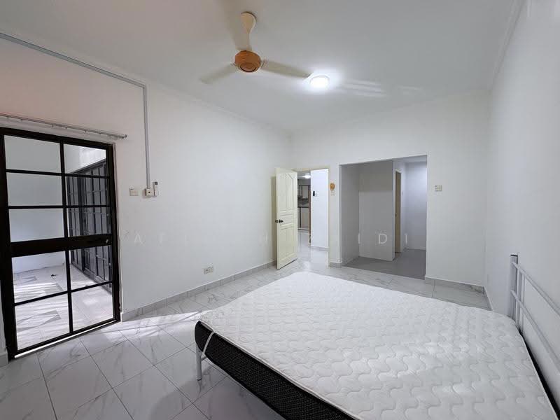 Rumah Bandar untuk Disewa di Country Heights (Kajang) - Afiqah zaidi - Bedroom - PropertyGuru.com.my