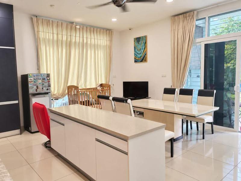 Rumah Banglo untuk Dijual di Bukit Jelutong (Shah Alam) - Lilian Ee - Living Room - PropertyGuru.com.my