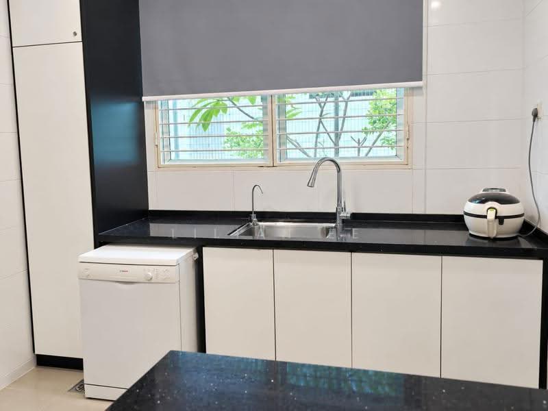 Rumah Banglo untuk Dijual di Bukit Jelutong (Shah Alam) - Lilian Ee - Kitchen - PropertyGuru.com.my