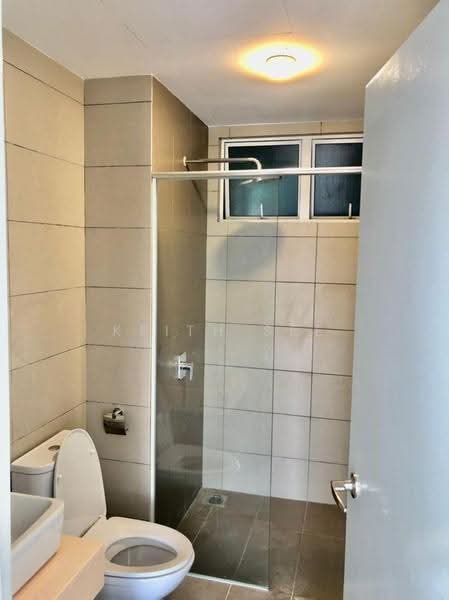 Kondominium untuk Dijual di Amverton Greens - Keith See - Bathroom - PropertyGuru.com.my
