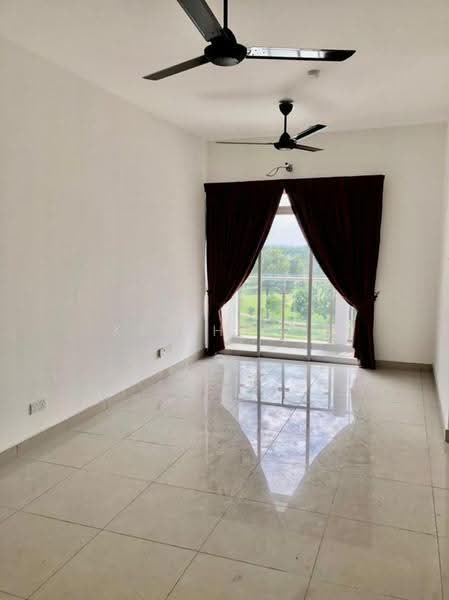 Kondominium untuk Dijual di Amverton Greens - Keith See - Living Room - PropertyGuru.com.my