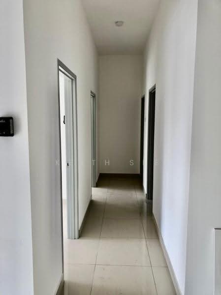 Kondominium untuk Dijual di Amverton Greens - Keith See - Corridor - PropertyGuru.com.my