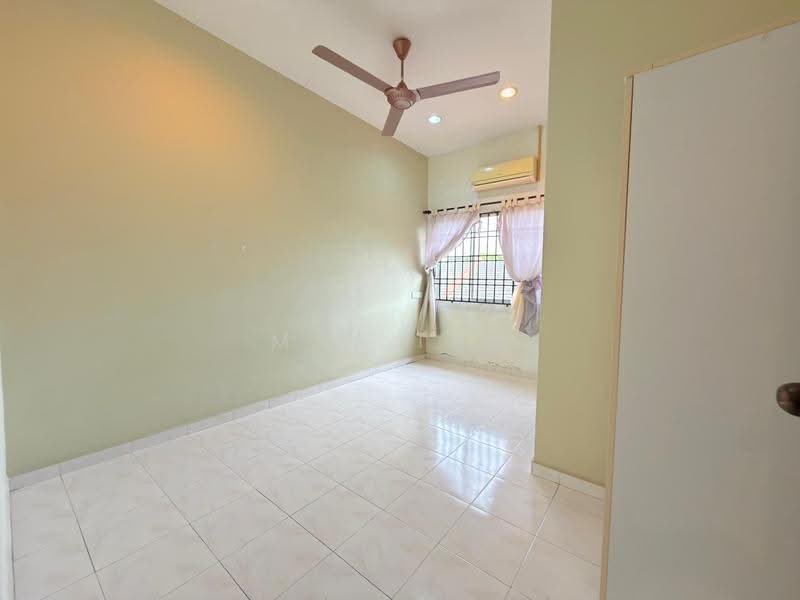 2-storey Terraced House for Sale in Taman Sri Kluang (Kluang) - May Tan - Interior - PropertyGuru.com.my