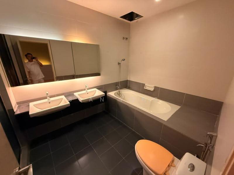 3-storey Terraced House for Sale in Prima Selayang (Selayang) - Sean Yong - Bathroom - PropertyGuru.com.my