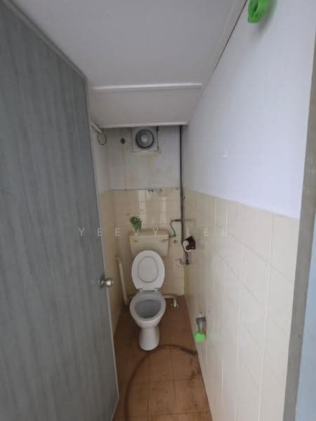 Kedai / Pejabat untuk Disewa di Kepong (Kuala Lumpur) - Yeevy Lee - Bathroom - PropertyGuru.com.my