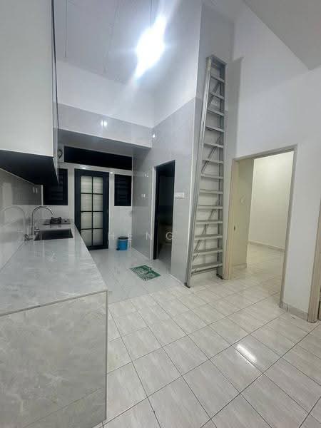 Rumah Teres 1-Tingkat untuk Disewa di Permas Jaya (Johor Bahru) - Heng . - Kitchen - PropertyGuru.com.my