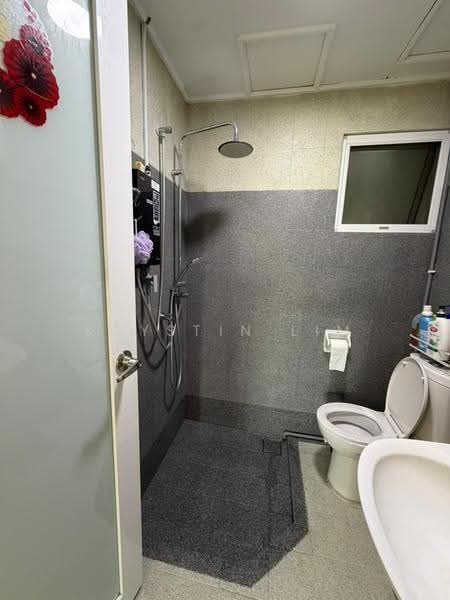 Condominium for Sale at Lakes Condominiums / Pangsapuri Tasik - Krystin Lim - Bathroom - PropertyGuru.com.my
