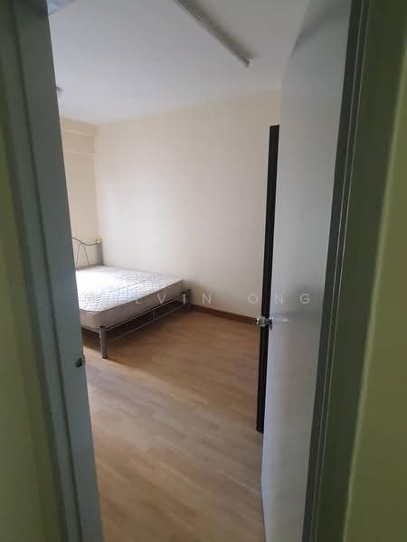 Kondominium untuk Dijual di Cova Suites - Melvin Ong - Bedroom - PropertyGuru.com.my