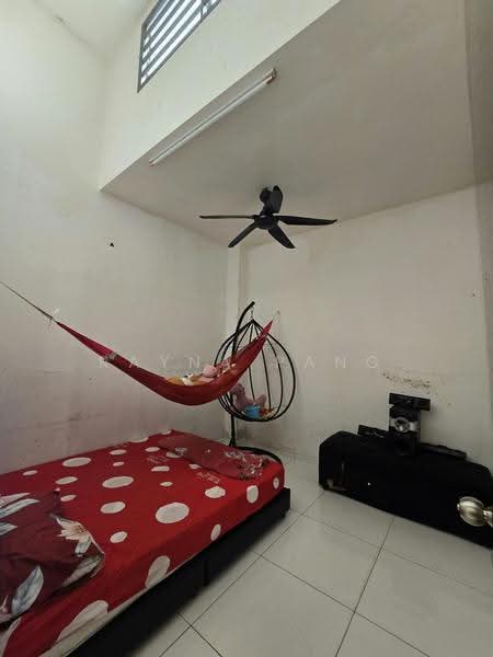 Rumah Teres 1-Tingkat untuk Dijual di Bandar Putra Kulai (Kulai) - Rayna Pang - Bedroom - PropertyGuru.com.my