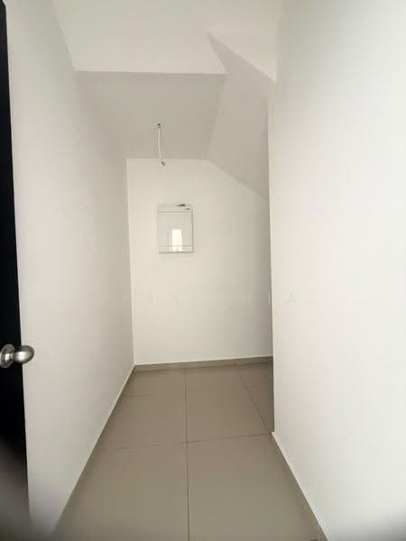 2-storey Terraced House for Sale in Eco Botanic (Iskandar Puteri (Nusajaya)) - Vken Chia - Corridor - PropertyGuru.com.my