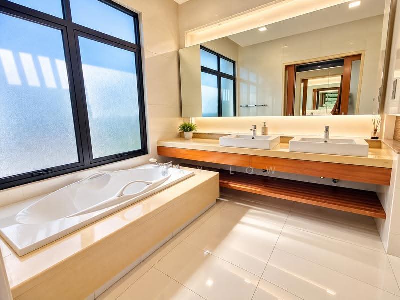 Bungalow House for Rent in Seputeh (Kuala Lumpur) - Hilary Low - Bathroom - PropertyGuru.com.my