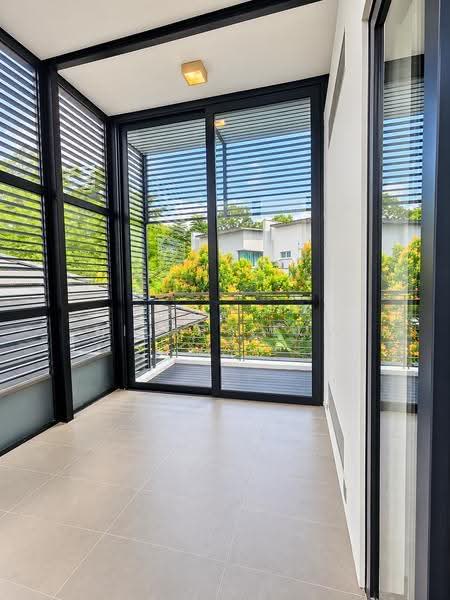 Bungalow House for Rent in Seputeh (Kuala Lumpur) - Hilary Low - Balcony - PropertyGuru.com.my