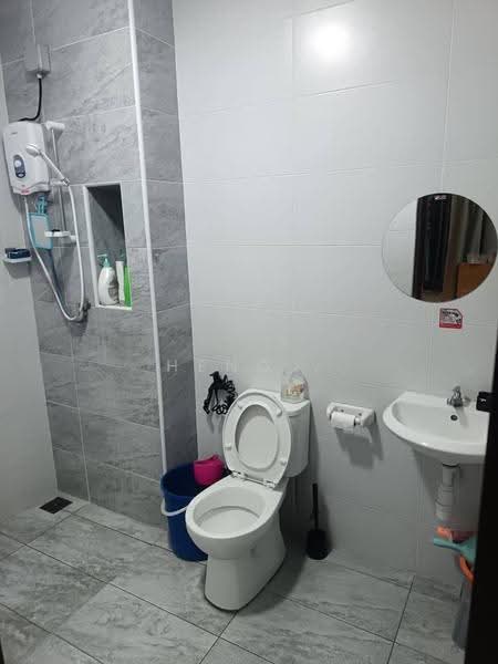 Kondominium untuk Disewa di KSL Residence 2 @ Kangkar Tebrau - Heng . - Bathroom - PropertyGuru.com.my