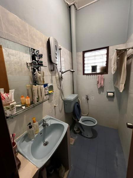 Rumah Teres 2-Tingkat untuk Dijual di Taman Midah (Cheras) - Cyrus Ng - Bathroom - PropertyGuru.com.my