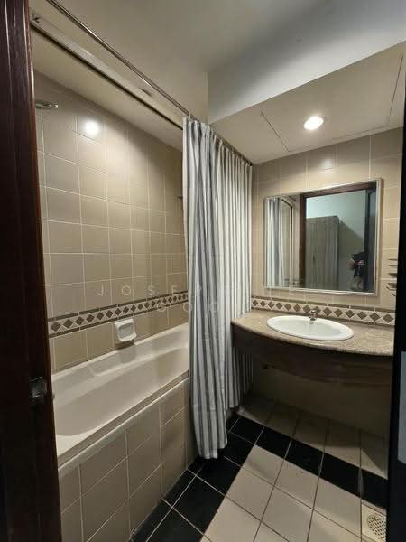 Kondominium untuk Disewa di Riana Green Condominium - Josephine Gooi - Bathroom - PropertyGuru.com.my