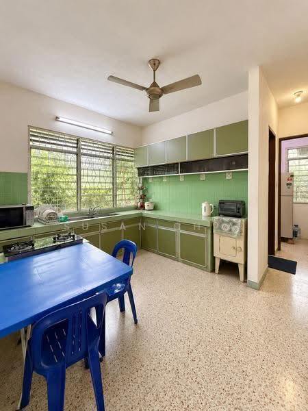 Semi-Detached House for Sale in Gelugor (Penang) - Susan Chia - Kitchen - PropertyGuru.com.my
