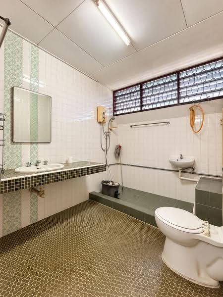 Semi-Detached House for Sale in Gelugor (Penang) - Susan Chia - Bathroom - PropertyGuru.com.my