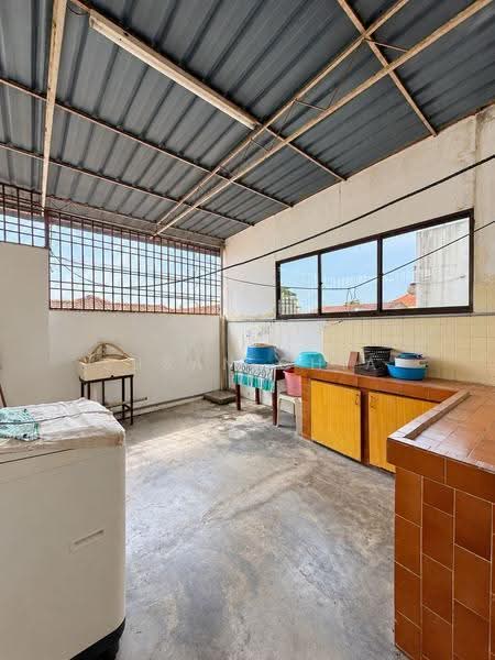 Semi-Detached House for Sale in Gelugor (Penang) - Susan Chia - Kitchen - PropertyGuru.com.my