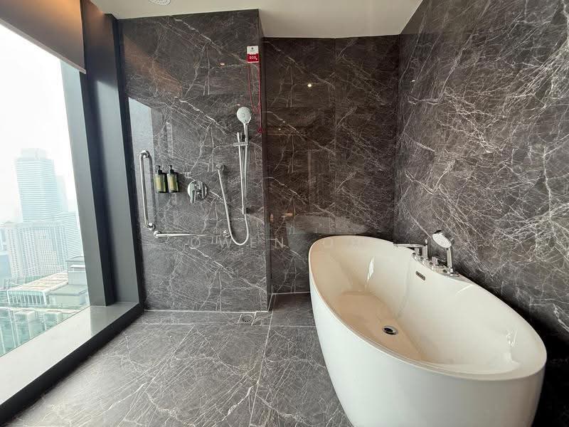 Kediaman Servis untuk Dijual di Imperial Lexis - Owen Oh - Bathroom - PropertyGuru.com.my