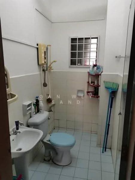 Rumah Teres untuk Disewa di Seremban 3 (Rasah) - GAN WEY SAND - Bathroom - PropertyGuru.com.my