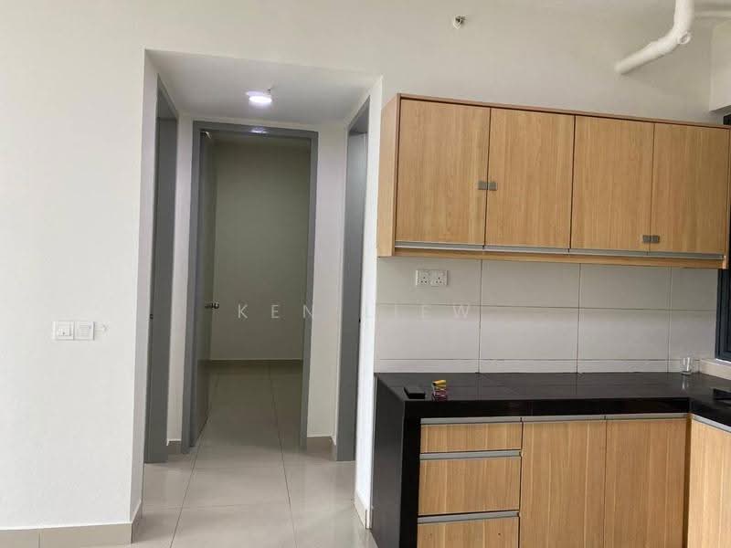 Kediaman Servis untuk Dijual di Univ 360 Place - Ken Liew - Kitchen - PropertyGuru.com.my