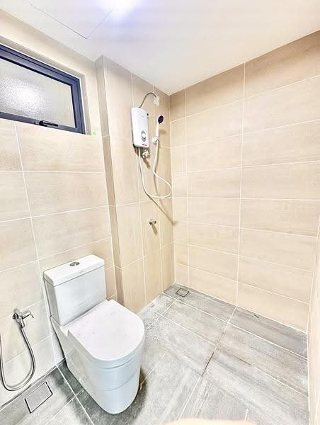 Service Residence for Sale at Parkland Residence @ Kajang 2 - Baxter Lim - Bathroom - PropertyGuru.com.my