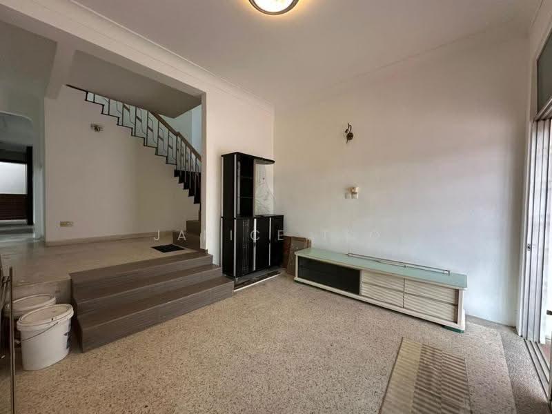 Rumah Teres 2-Tingkat untuk Disewa di Taman Pelangi (Johor Bahru) - Janice Teo - Living Room - PropertyGuru.com.my