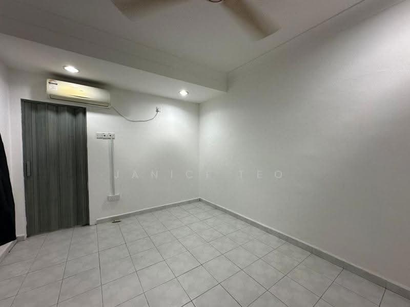 Rumah Teres 2-Tingkat untuk Disewa di Taman Pelangi (Johor Bahru) - Janice Teo - Interior - PropertyGuru.com.my