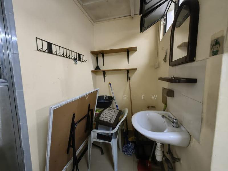 2-storey Terraced House for Sale in Permas Jaya (Johor Bahru) - Gavin Siew - Bathroom - PropertyGuru.com.my