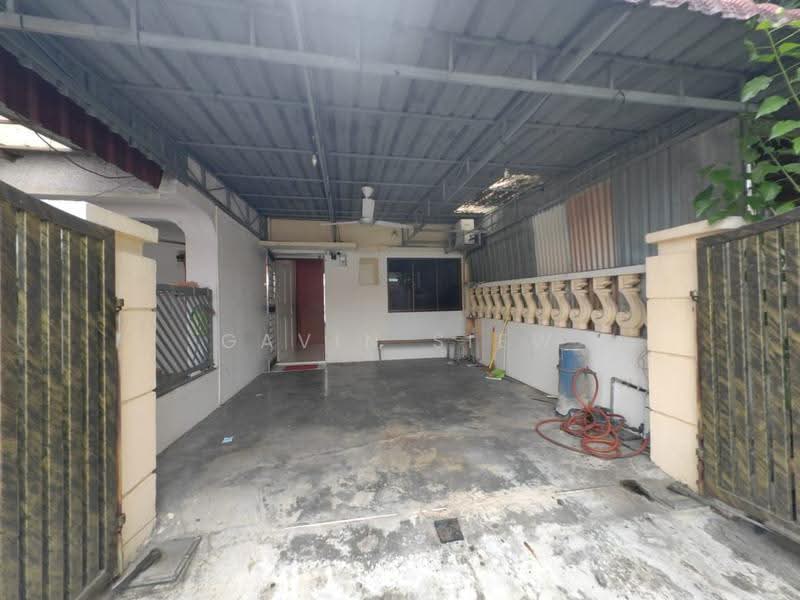 2-storey Terraced House for Sale in Permas Jaya (Johor Bahru) - Gavin Siew - Car Park - PropertyGuru.com.my