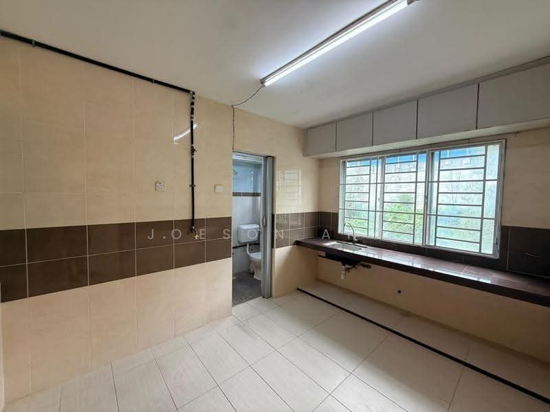 Flat for Sale at Rumah Pangsa Saga (Saga Suria) - joeson ang - Kitchen - PropertyGuru.com.my