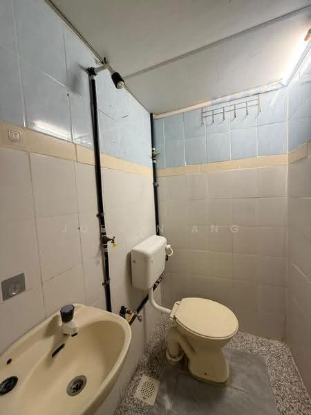 Flat for Sale at Rumah Pangsa Saga (Saga Suria) - joeson ang - Bathroom - PropertyGuru.com.my
