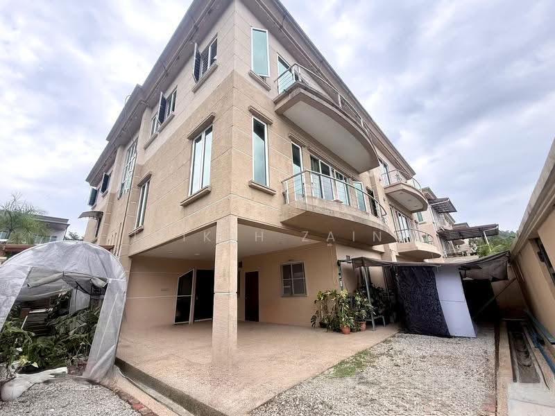 Rumah Berkembar untuk Dijual di Taman Melawati (Ulu Kelang) - Athikah Zainal - Exterior - PropertyGuru.com.my