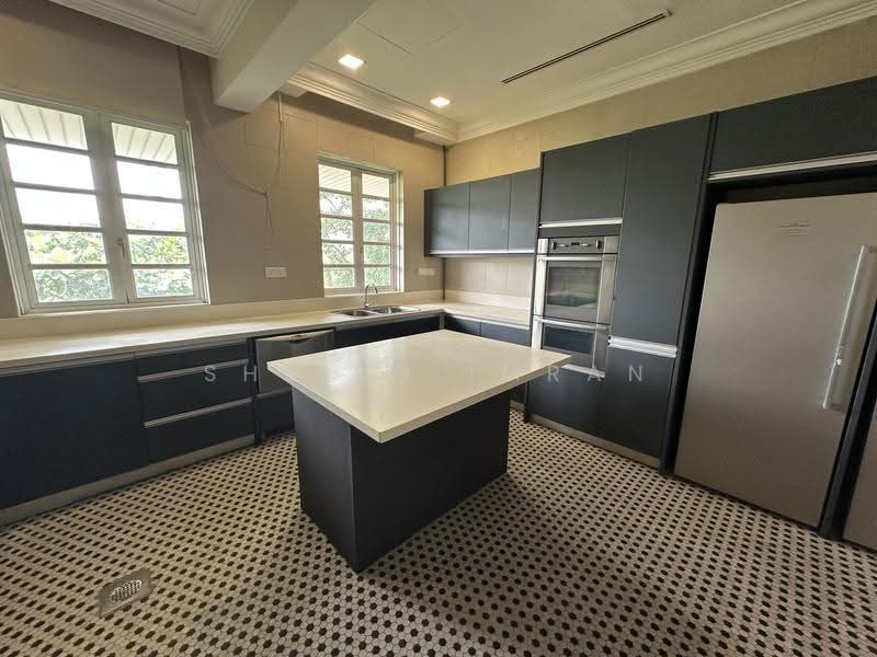 Bungalow House for Rent in Ampang Hilir (Ampang) - Sheikh Imran - Kitchen - PropertyGuru.com.my