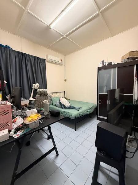 1-storey Terraced House for Sale in Taman Johor Jaya (Johor Bahru) - Kayden Voon - Bedroom - PropertyGuru.com.my