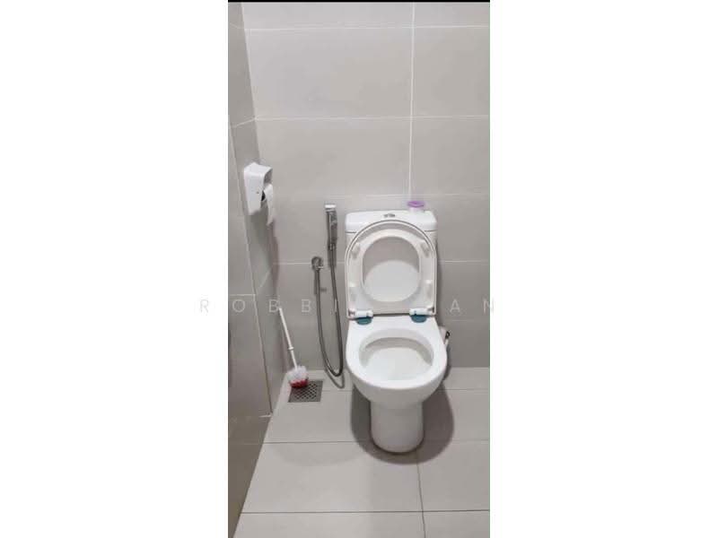 Kondominium untuk Disewa di PARC Regency (Residensi Masai) - Robbie Tan - Bathroom - PropertyGuru.com.my