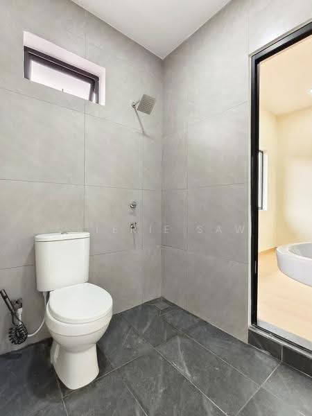 Rumah Teres 2-Tingkat untuk Dijual di Taman Daya (Johor Bahru) - Valerie Saw - Bathroom - PropertyGuru.com.my