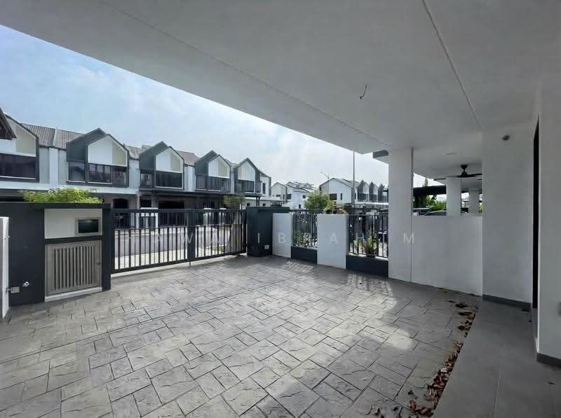 Rumah Teres 2-Tingkat untuk Dijual di Dengkil (Selangor) - Hawa Ibrahim - Exterior - PropertyGuru.com.my