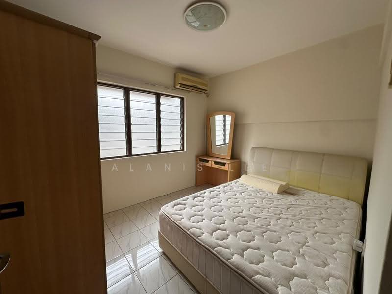 Rumah Flat untuk Disewa di Taman Daya - Jalan Sagu 34 - Alanis Lee - Bedroom - PropertyGuru.com.my