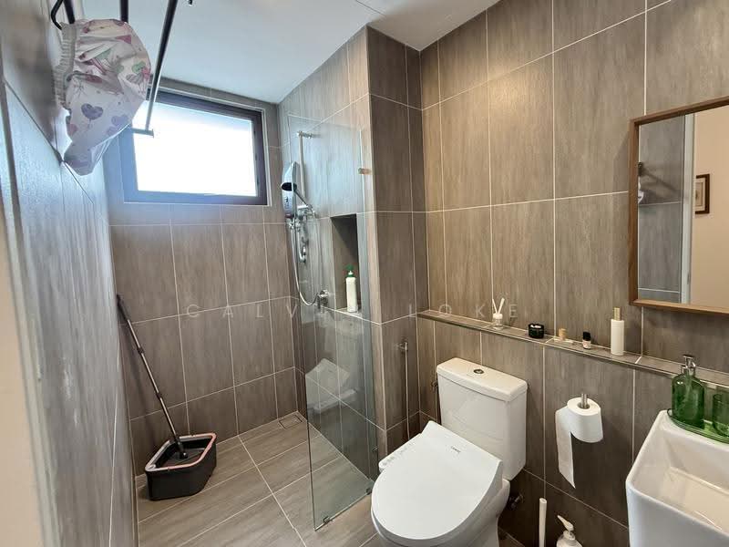 Kediaman Servis untuk Dijual di The Pulse Residence - Calvin Loke - Bathroom - PropertyGuru.com.my