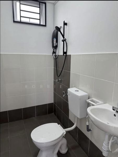 Apartment for Rent at PANGSAPURI CENDERA 2 - Robbie Tan - Bathroom - PropertyGuru.com.my